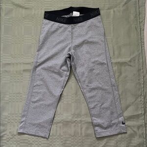 Nike Heather Gray Cropped Leggings